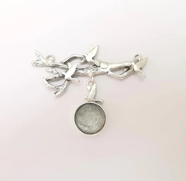 Tree Branch Bird Pendant Blank, Cabochon Bezel, Locket Base, inlay Mounting, Resin Necklace, Antique Silver Plated Brass 16mm bezel G35813