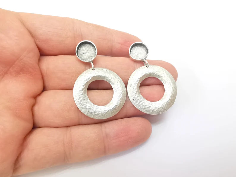 Circled Earring Base, Dangle Resin Earring Blank, Ear Settings Bezel, Cabochon Mountings, Antique Silver Plated Brass (10mm blanks) G35617