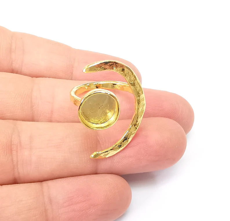 Gold Ring Crescent Setting, Moon Ring Blank, Resin Bezel, Celestial Ring Mounting, Epoxy Frame, Adjustable Antique Gold Plated 10mm G35619