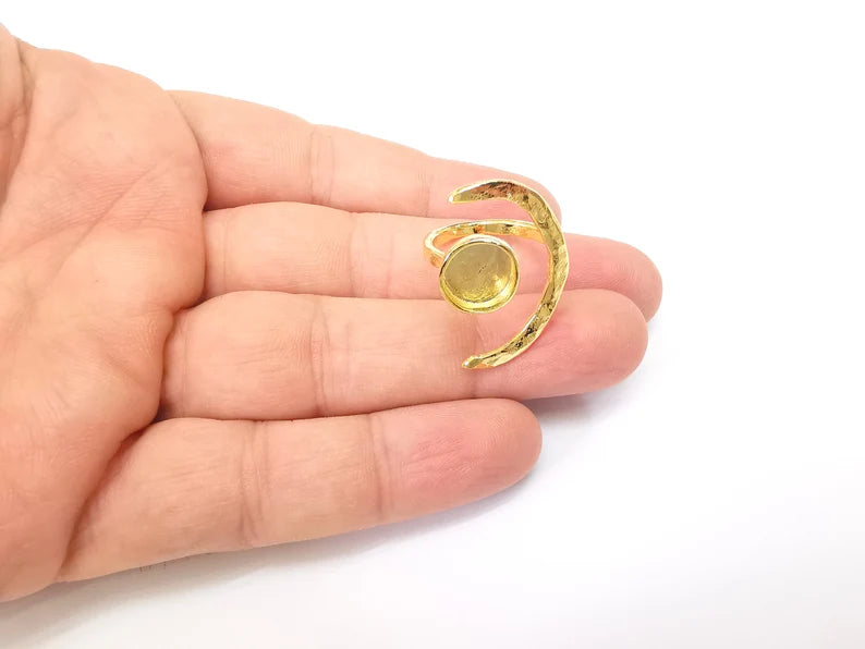 Gold Ring Crescent Setting, Moon Ring Blank, Resin Bezel, Celestial Ring Mounting, Epoxy Frame, Adjustable Antique Gold Plated 10mm G35619