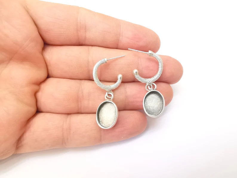Earring Stud Base, Oval Earring Blank, Ear Settings Resin Bezel, Cabochon Mounting, Antique Silver Plated Brass (13x10mm blanks) G35626