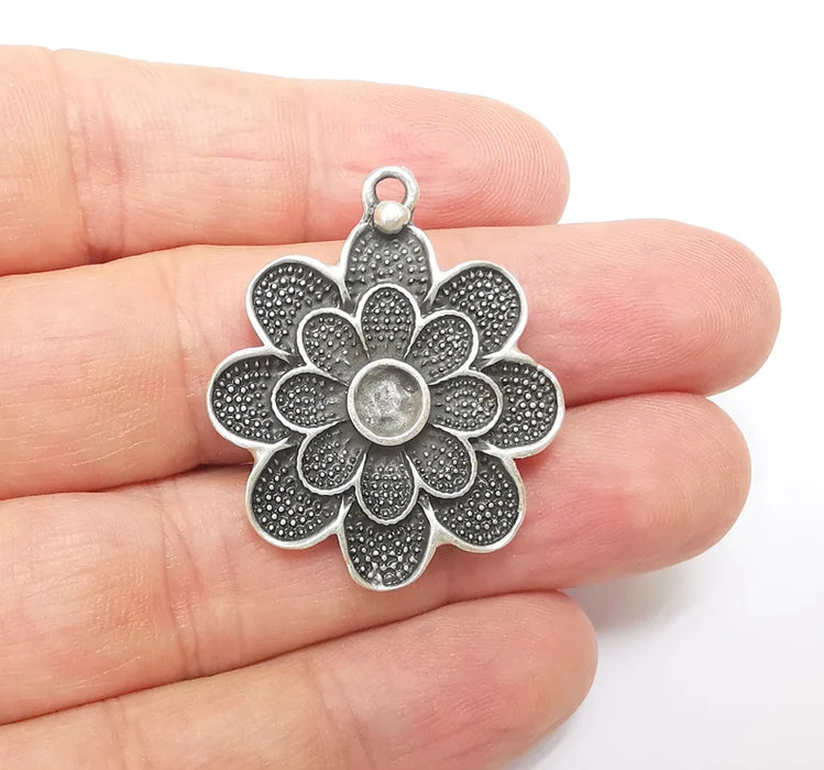 Flower Charms, Dangle Flower Charms, Floral Charms, Pendant Component, Earring Charms, Necklace Parts, Antique Silver Plated 37x31mm G35630