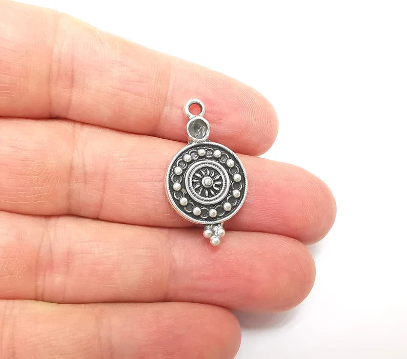 5 Silver Charms, Boho Charms, Earring Charms, Silver Pendant, Ethnic Rustic Charms, Necklace Parts, Antique Silver Plated 29x16mm G35631