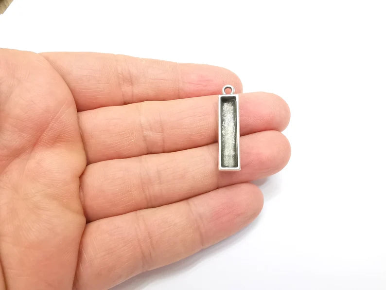 2 Silver Rectangle Blank, Resin Kit, Charm Frame, Pendant Bezel, Earring Base, Cabochon inlay Mountings, Antique Silver Plated 25x5mm G35648