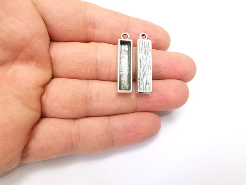 2 Silver Rectangle Blank, Resin Kit, Charm Frame, Pendant Bezel, Earring Base, Cabochon inlay Mountings, Antique Silver Plated 25x5mm G35648