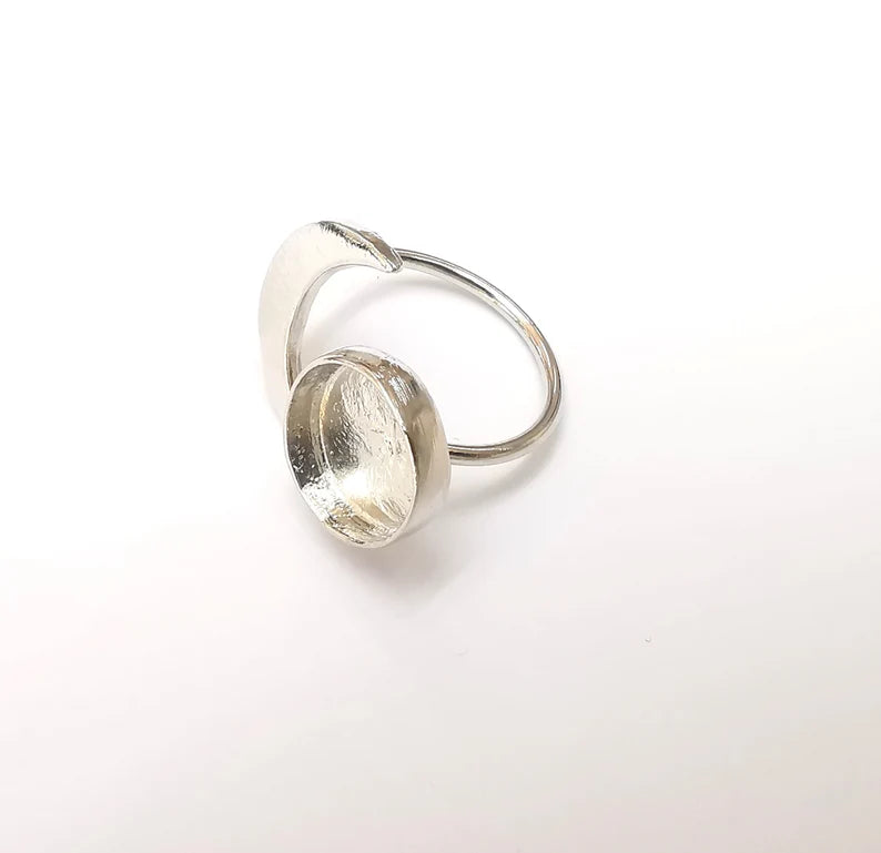Shiny Silver Crescent Ring Setting, Cabochon Blank, Resin Bezel Mounting, Epoxy Frame Base, Adjustable Rhodium Plated Brass 12mm G35837