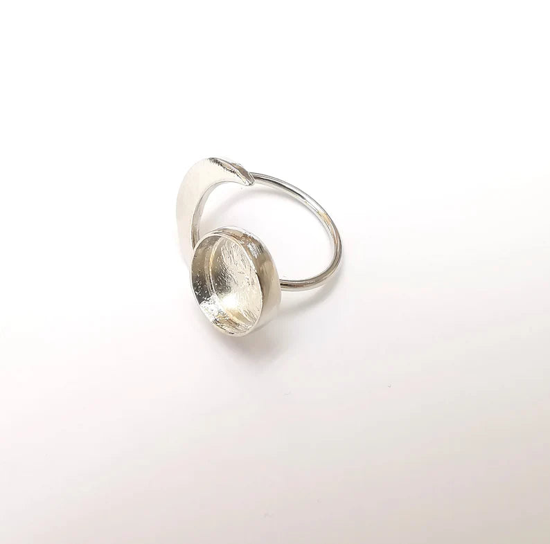 Shiny Silver Crescent Ring Setting, Cabochon Blank, Resin Bezel Mounting, Epoxy Frame Base, Adjustable Rhodium Plated Brass 12mm G35837