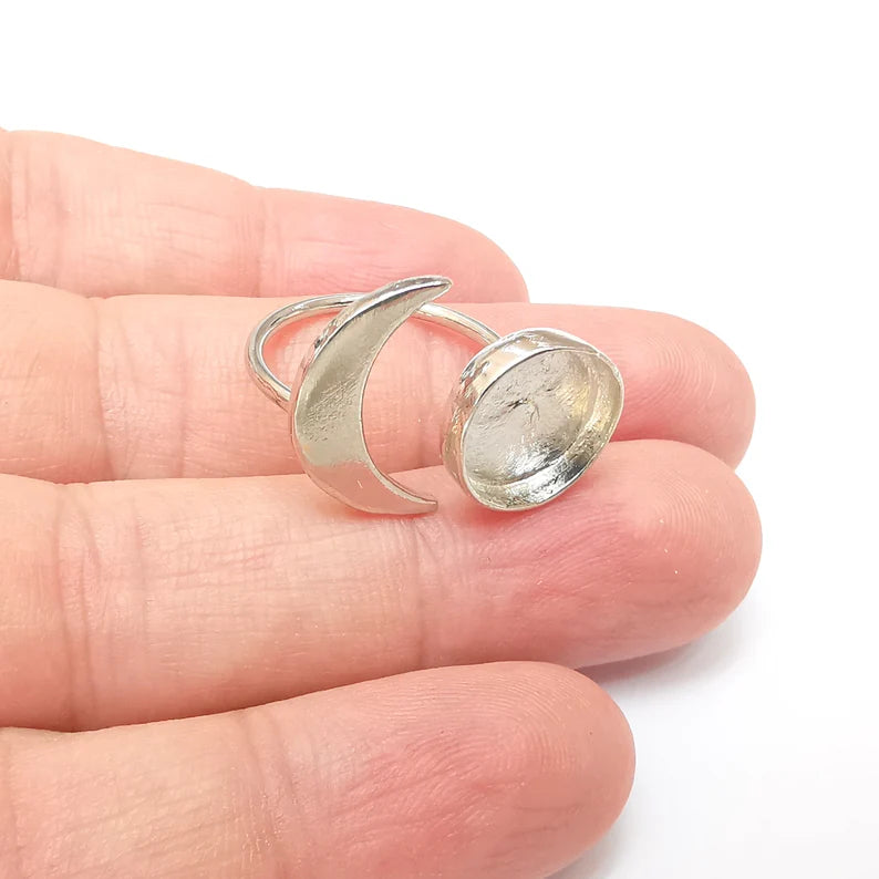 Shiny Silver Crescent Ring Setting, Cabochon Blank, Resin Bezel Mounting, Epoxy Frame Base, Adjustable Rhodium Plated Brass 12mm G35837