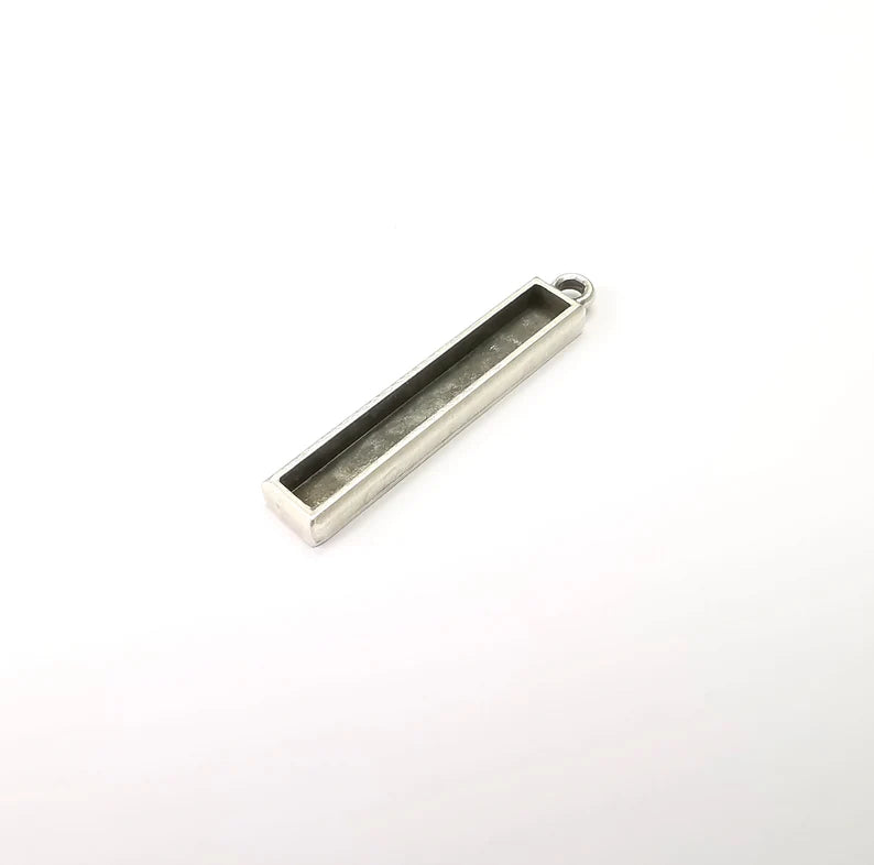 Long Rectangle Blank, Resin Kit, Charm Frame, Pendant Bezel, Earring Base, Cabochon inlay Mountings, Antique Silver Plated 40x5mm G35650