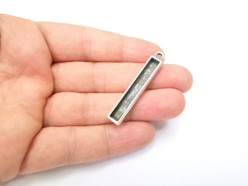 Long Rectangle Blank, Resin Kit, Charm Frame, Pendant Bezel, Earring Base, Cabochon inlay Mountings, Antique Silver Plated 40x5mm G35650