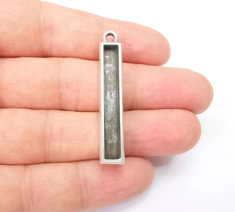 Long Rectangle Blank, Resin Kit, Charm Frame, Pendant Bezel, Earring Base, Cabochon inlay Mountings, Antique Silver Plated 40x5mm G35650