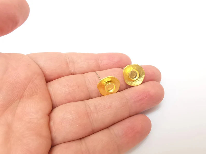 Earring Stud Base, Earring Blank, Ear Settings Resin Bezel, Cabochon Mounting, Gold Plated Brass (6mm blanks) G35844