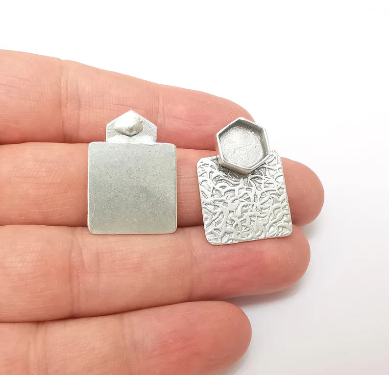Earring Stud Base, Hammered Earring Blank, Ear Settings Resin Bezel, Cabochon Mounting, Antique Silver Plated Brass (10mm hexagon ) G35846