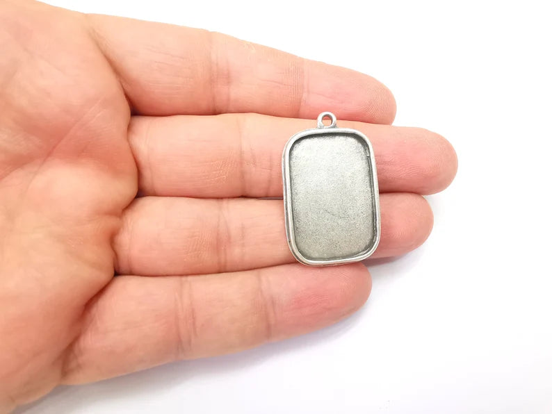 Silver Rectangle Blank, Resin Kit, Charm Frame, Pendant Bezel, Earring Base, Cabochon inlay Mountings, Antique Silver Plated 30x20mm G35657