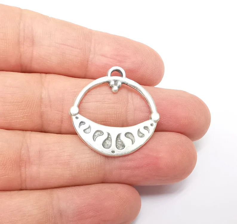 2 Silver Charms, Boho Charms, Earring Charms, Silver Pendant, Ethnic Rustic Charms, Necklace Parts, Antique Silver Plated 29x28mm G35660