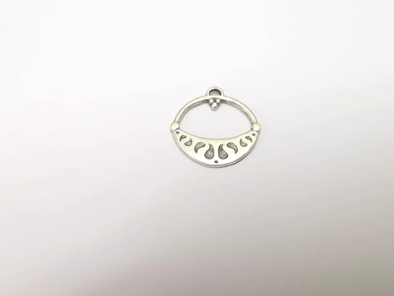2 Silver Charms, Boho Charms, Earring Charms, Silver Pendant, Ethnic Rustic Charms, Necklace Parts, Antique Silver Plated 29x28mm G35660