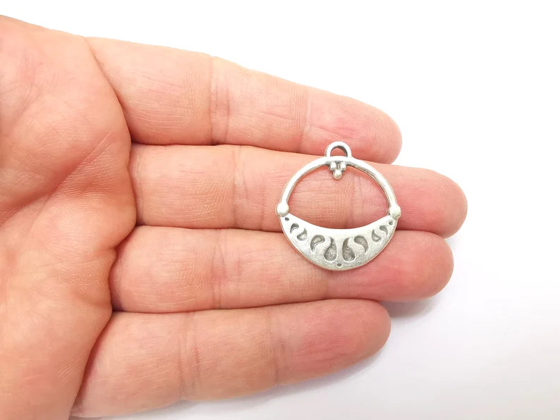 2 Silver Charms, Boho Charms, Earring Charms, Silver Pendant, Ethnic Rustic Charms, Necklace Parts, Antique Silver Plated 29x28mm G35660