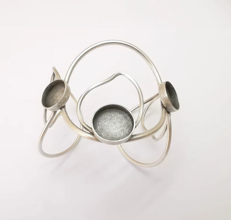 Wire Circle Bracelet, Large Cuff, Bangle Bezel, Resin Blank, Wristband Cabochon Base, Adjustable Antique Silver Brass 16mm and 14mm G36185