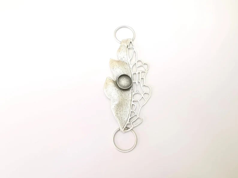 Large Leaf Collar Pendant Connector, Cabochon Blank, Locket Pendant Base, Resin Necklace, Antique Silver Plated Brass 131x48mm G35678