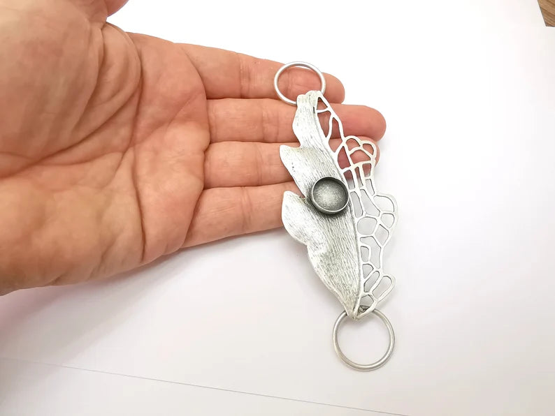Large Leaf Collar Pendant Connector, Cabochon Blank, Locket Pendant Base, Resin Necklace, Antique Silver Plated Brass 131x48mm G35678