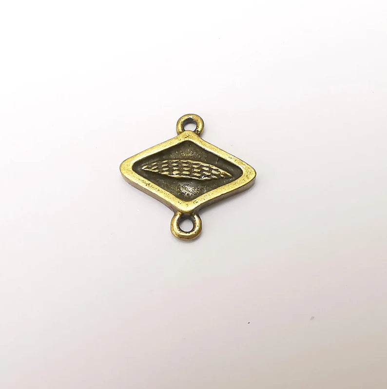5 Bronze Connector Charms, Boho Charm, Rustic Charm, Earring Charm, Bronze Pendant, Necklace Parts, Antique Bronze Plated 19x19mm G35685