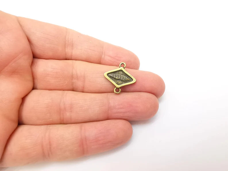 5 Bronze Connector Charms, Boho Charm, Rustic Charm, Earring Charm, Bronze Pendant, Necklace Parts, Antique Bronze Plated 19x19mm G35685