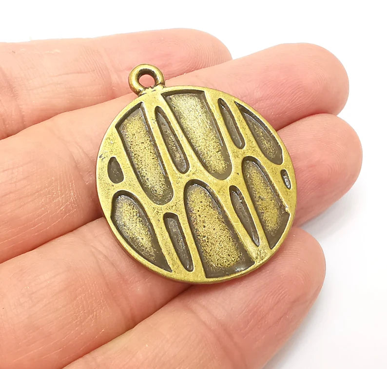 Bronze Pendant, Bronze Charms, Earring Charms, Dangle Pendant, Locket Pendant, Necklace Pendant, Antique Bronze Plated Metal 39x32mm G35686
