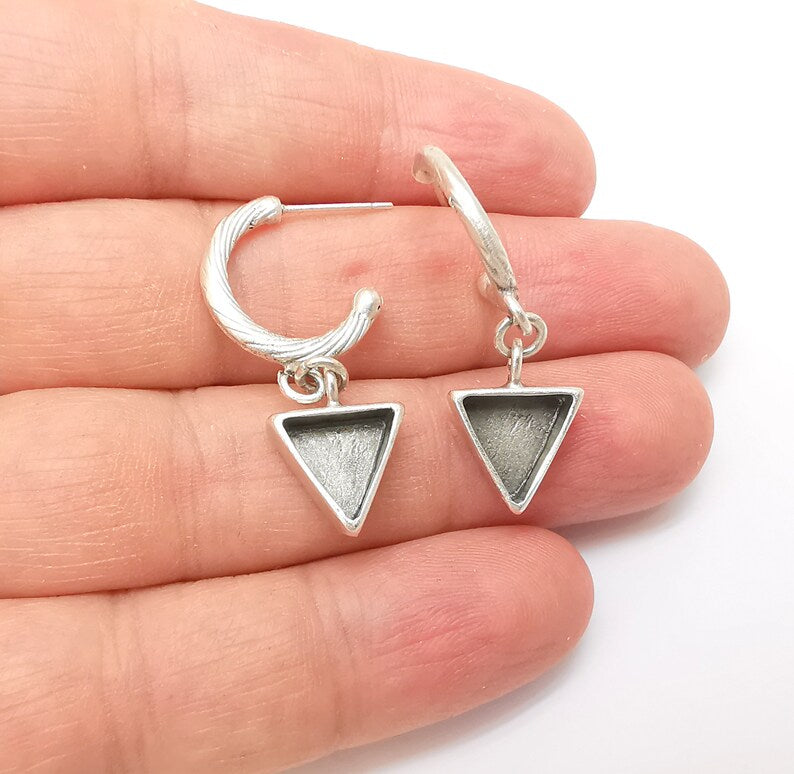 Earring Stud Base, Earring Blank, Ear Settings Resin Bezel, Cabochon Mounting, Antique Silver Plated Brass (10mm triangle blanks) G35727