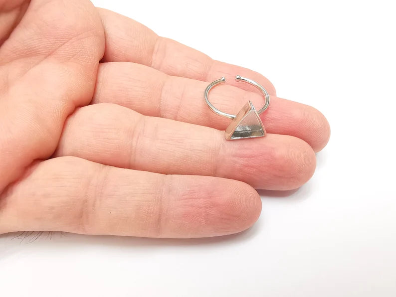 Shiny Silver Triangle Ring Setting, Cabochon Blank, Resin Bezel, Ring Mounting, Epoxy Frame, Adjustable Rhodium Plated Brass 10mm G35883