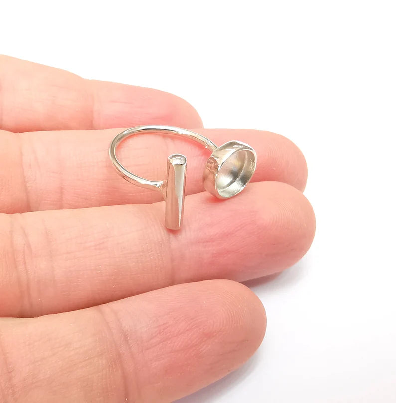 Shiny Silver Rod and Round Ring Setting, Cabochon Blank, Resin Bezel, Ring Mounting, Epoxy Base, Adjustable Rhodium Plated Brass 8mm G35899