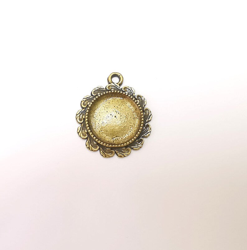Bronze Dangle Charms Blank, Earring Charms Base, Cabochon Bezel, inlay Mounting, Resin Necklace, Antique Bronze Plated 16mm G35908