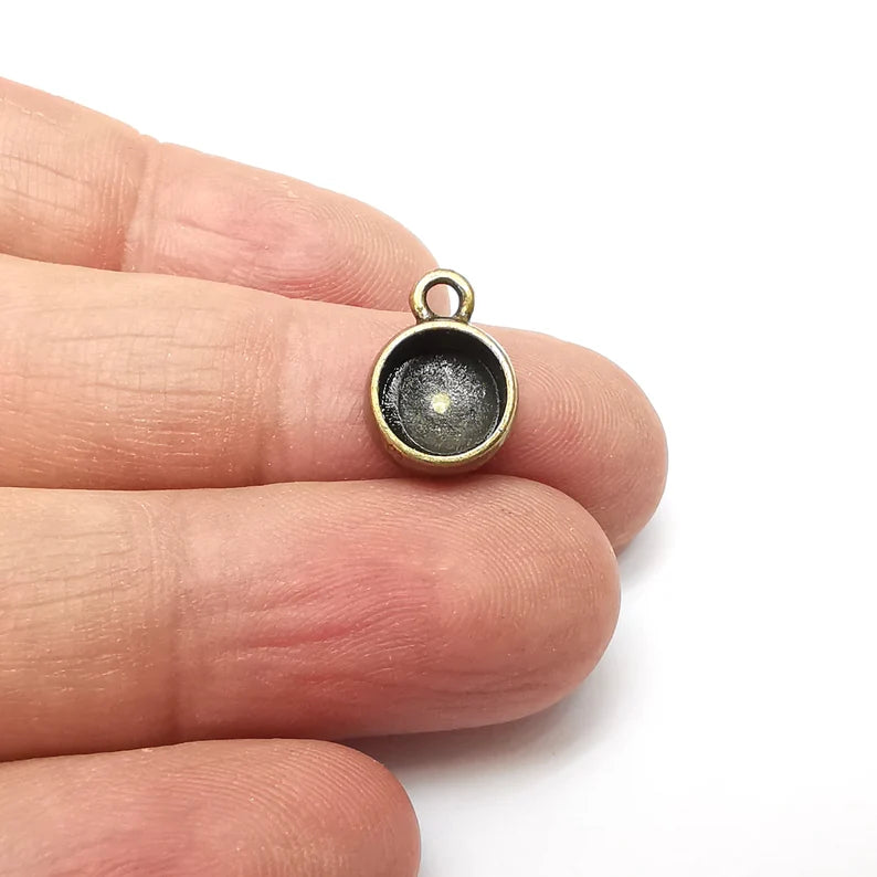 5 Round Pendant Blanks, Resin Bezel Bases, Mosaic Mountings, Dry flower Frame, Polymer Clay base, Antique Bronze Plated (5mm) G35736