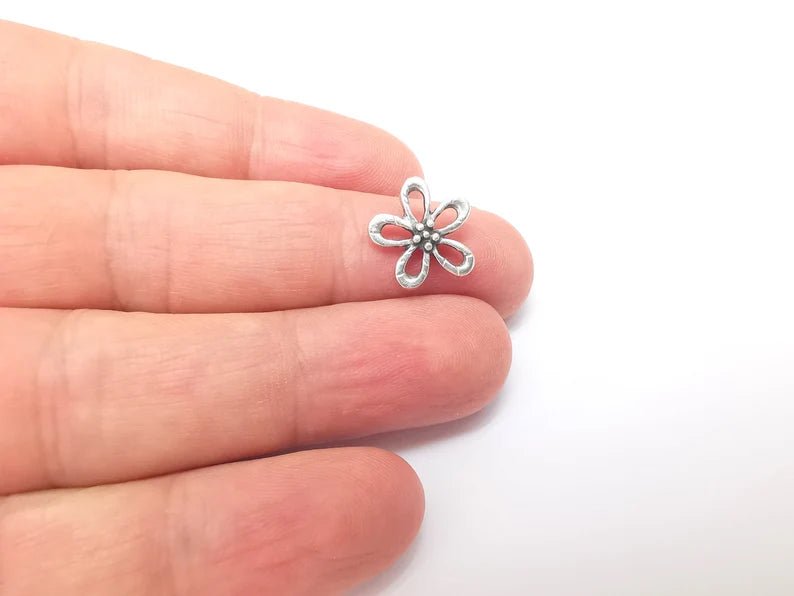 10 Flower Charm, Flower Findings Connector, (Double sided) Bracelet Component, Earring Charm, Necklace Parts, Antique Silver Plated 14mm G35922