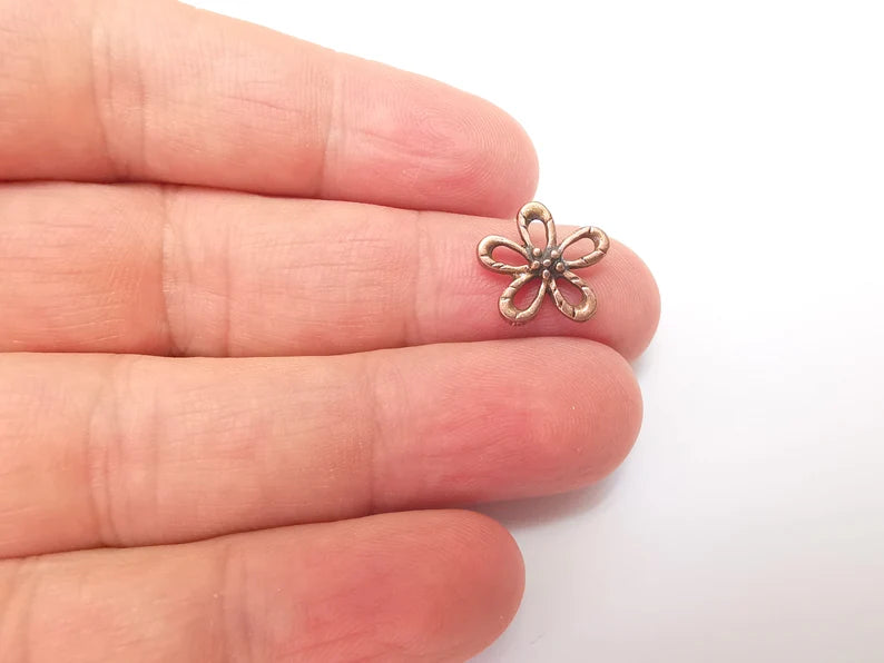 10 Flower Charms, Flower Findings, Flower Connector, Bracelet Component, Earring Charm, Necklace Parts, Antique Copper Plated 14mm G35925