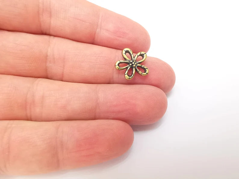 10 Flower Charms, Flower Findings, Flower Connector, Bracelet Component, Earring Charm, Necklace Parts, Antique Bronze Plated 14mm G35948