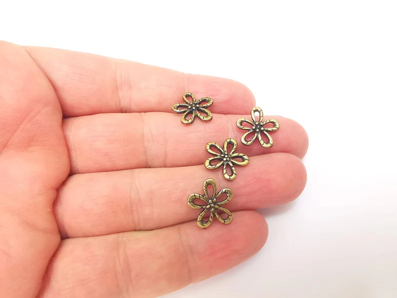 10 Flower Charms, Flower Findings, Flower Connector, Bracelet Component, Earring Charm, Necklace Parts, Antique Bronze Plated 14mm G35948