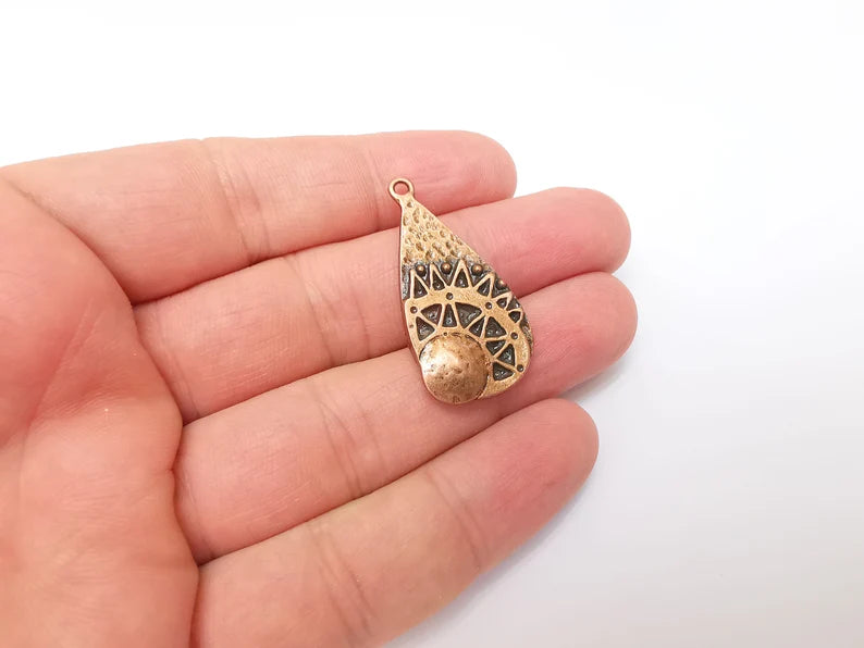 Copper Dangle Charms, Hammered Boho Charm, Rustic Charm, Earring Charm, Copper Pendant, Necklace Parts, Antique Copper Plated 37x19mm G35928