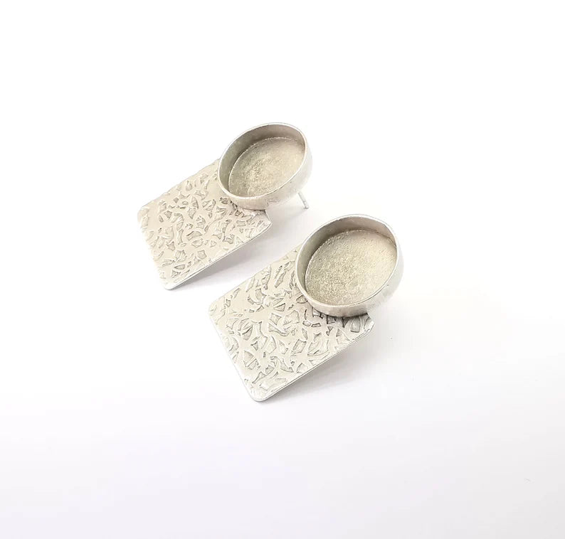 Earring Stud Base, Hammered Earring Blank, Ear Settings Resin Bezel, Cabochon Mounting, Antique Silver Plated Brass (14mm blanks) G35746