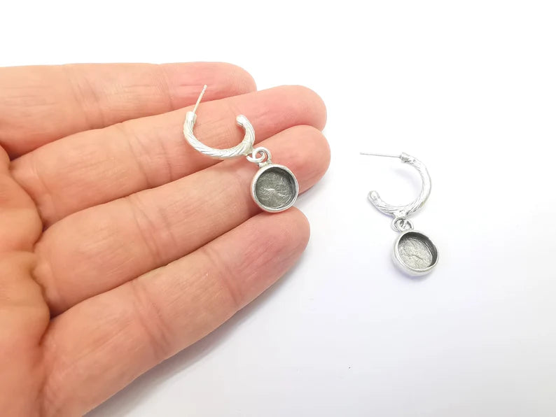 Earring Stud Base, Earring Blank, Ear Settings Resin Bezel, Cabochon Mounting, Antique Silver Plated Brass (10mm blanks) G35753