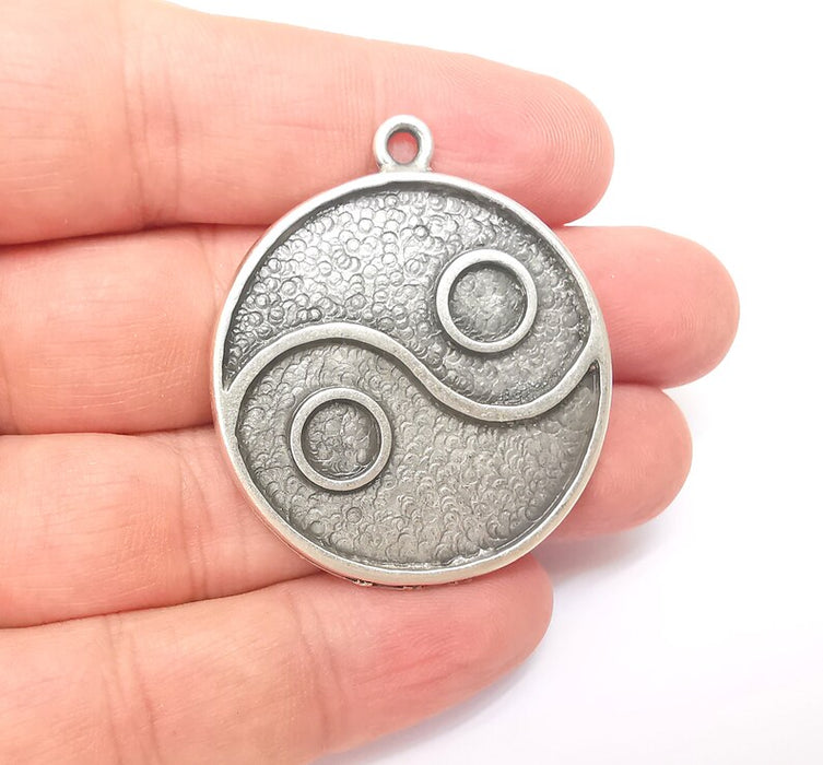 Silver Dangle Charms, Ying Yang Charms, Boho Charms, Earring Charms, Silver Pendant, Necklace Parts, Antique Silver Plated 45x39mm G35941