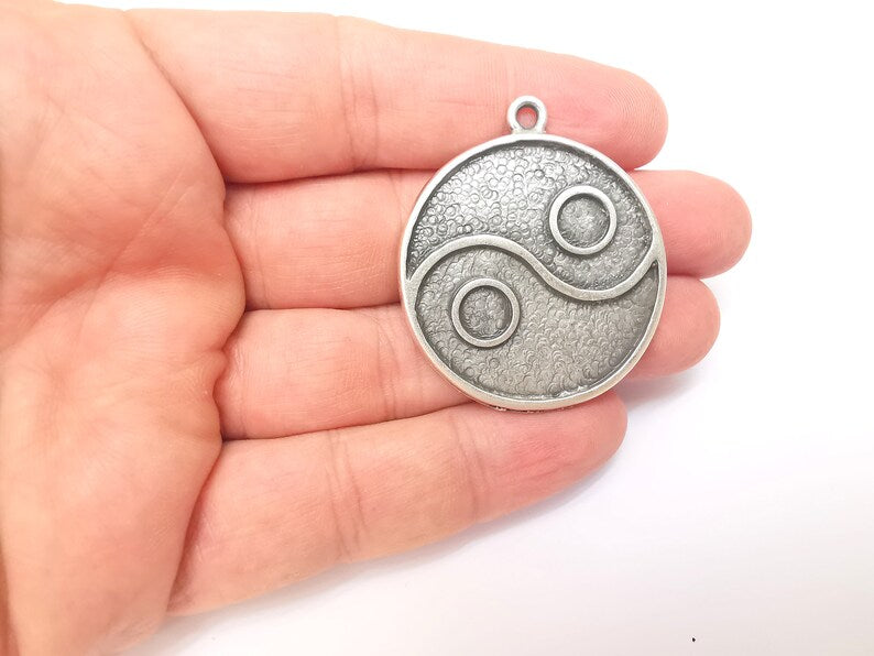 Silver Dangle Charms, Ying Yang Charms, Boho Charms, Earring Charms, Silver Pendant, Necklace Parts, Antique Silver Plated 45x39mm G35941