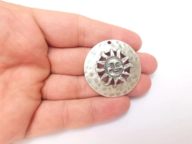 Silver Sun Pendant, Summer Pendant, Medallion Pendant, Silver Locket Pendant, Large Necklace Parts, Antique Silver Plated 41mm G35936