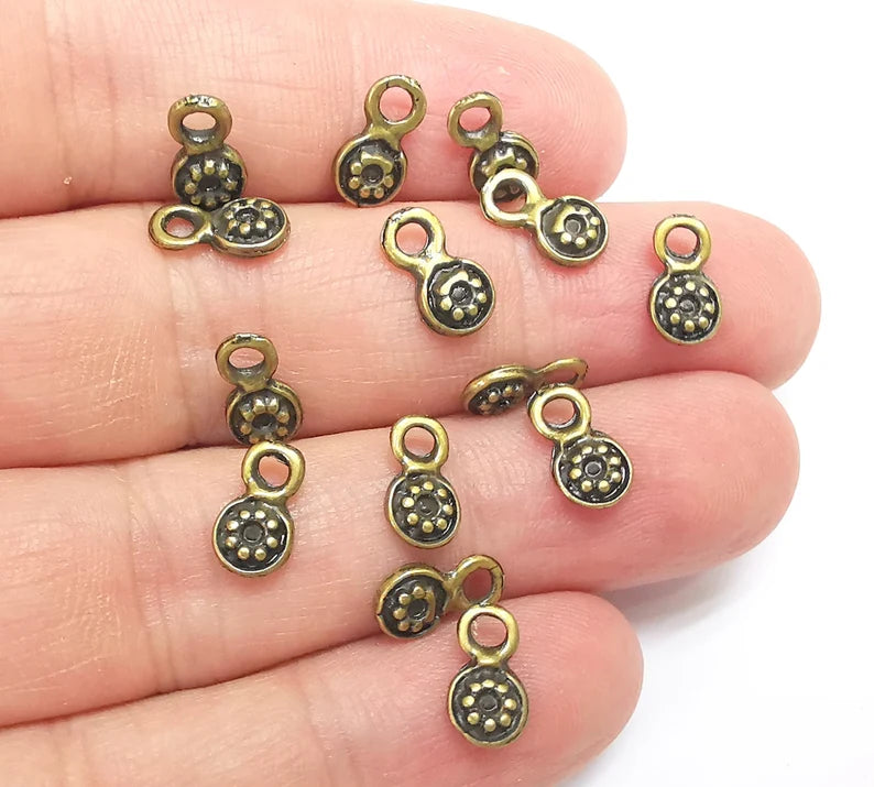 10 Flower Charms, Small Charms, Earring Charms, Bronze Pendant, Necklace Pendant, Antique Bronze Plated Metal ( 10x5mm )G35768