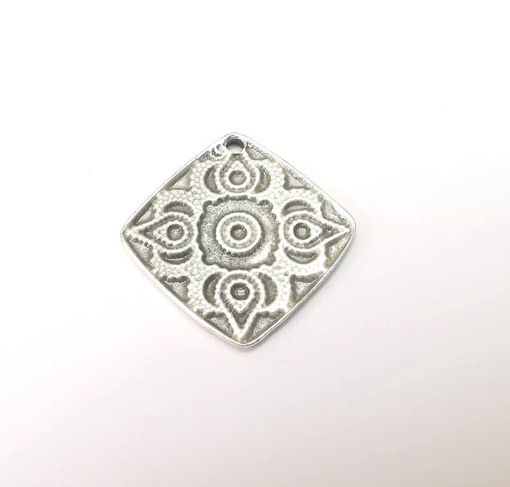 Silver Rustic Charms, Hammered Boho Charm, Ethnic Charm, Earring Charm, Silver Pendant, Necklace Parts, Antique Silver Plated 32mm G35770