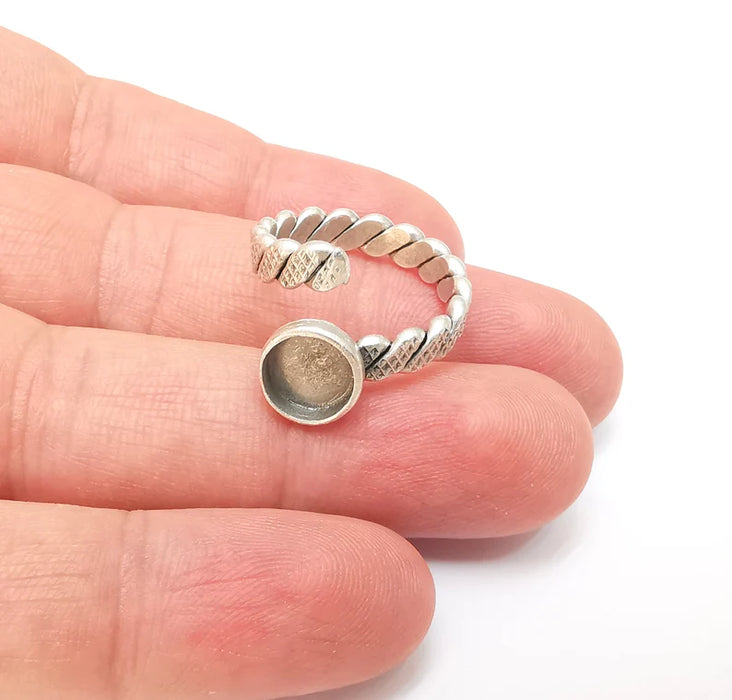 Twisted Ring Setting, Cabochon Blank, Resin Bezel, Round Ring Mounting, Epoxy Frame Base, Adjustable Antique Silver Plated Brass 8mm G35961