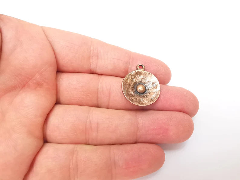2 Copper Hammered Disc Charms, Jewelry Parts, Copper Bracelet Component, Antique Copper Finding, Antique Copper Plated Metal (25x21mm) G35981