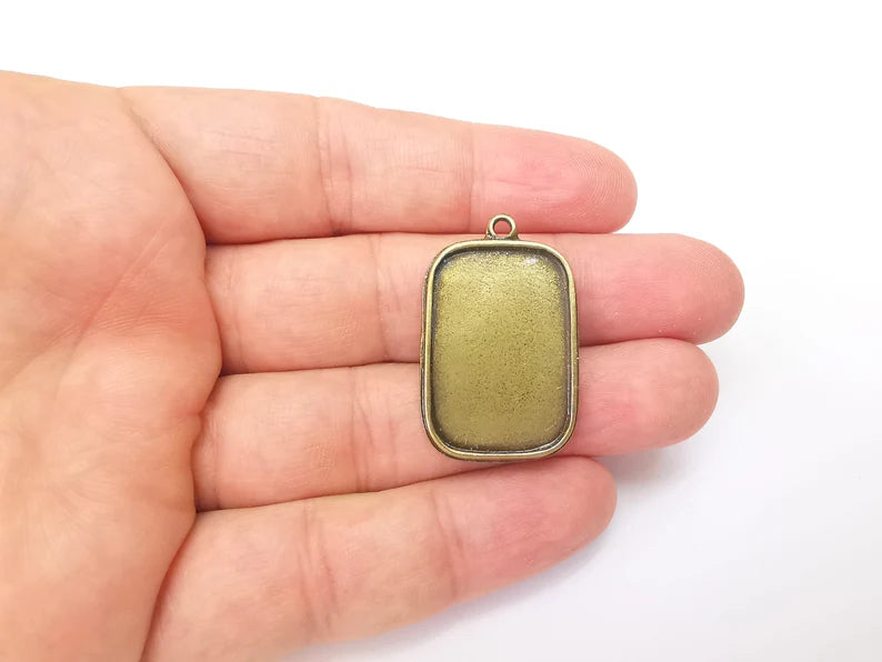 Bronze Pendant Blank, Cabochon Bezel, Locket Pendant Base, inlay Mountings, Resin Necklace, Antique Bronze Plated Metal 30x20mm blank G35790