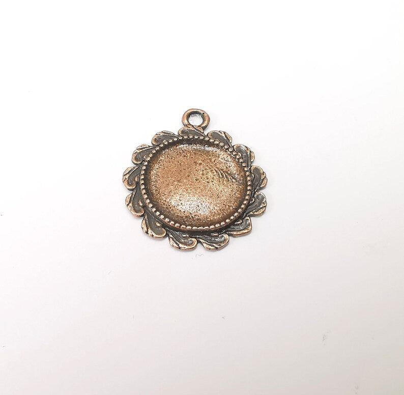 2 Copper Dangle Charms Blank, Earring Charms Base, Cabochon Bezel, inlay Mounting, Resin Necklace, Antique Copper plated 16mm blank G35795