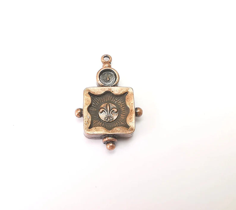 Copper Dangle Charms, Ethnic Charms, Jewelry Parts, Bracelet Component, Antique Copper Plated Metal Charms (40x24mm) G35799