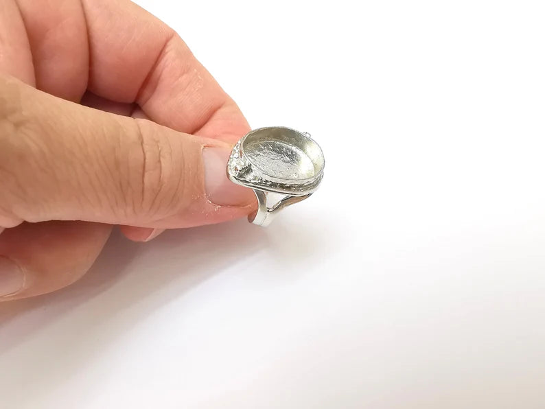 Shiny Silver Ring Setting, Cabochon Blank, Resin Bezel, Ring Mounting, Epoxy Frame Base, Adjustable Rhodium Plated Brass 18x13mm G35812